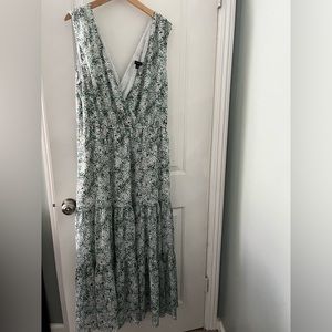 Banana Republic Xl tiered sleeveless floral boho maxi dress